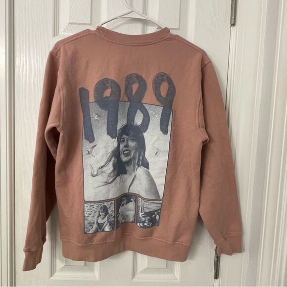 Taylor Swift Tops - XS Taylor Swift "1989 Taylor's Version, crewneck official merch sweatshirt